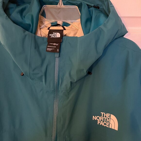 Man North Face snow/Skiing Jacket - Picture 3 of 9